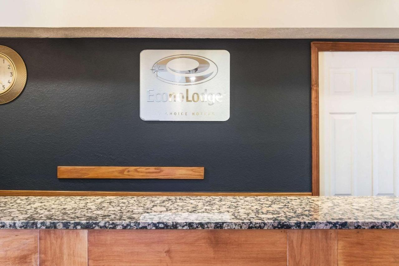 Cloverdale Econo Lodge מראה חיצוני תמונה