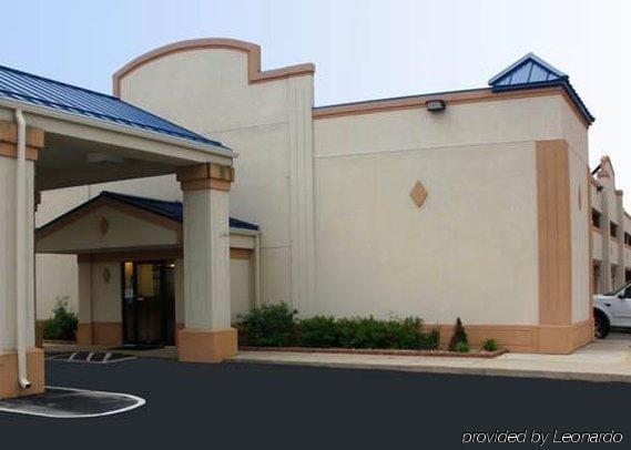 Cloverdale Econo Lodge מראה חיצוני תמונה