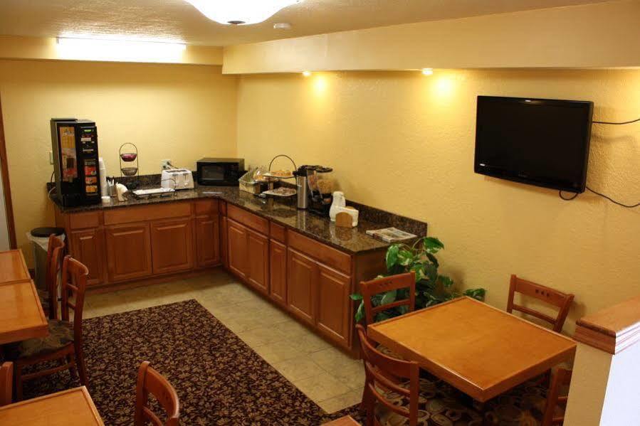 Cloverdale Econo Lodge מראה חיצוני תמונה