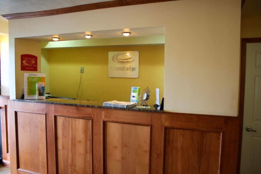 Cloverdale Econo Lodge מראה חיצוני תמונה