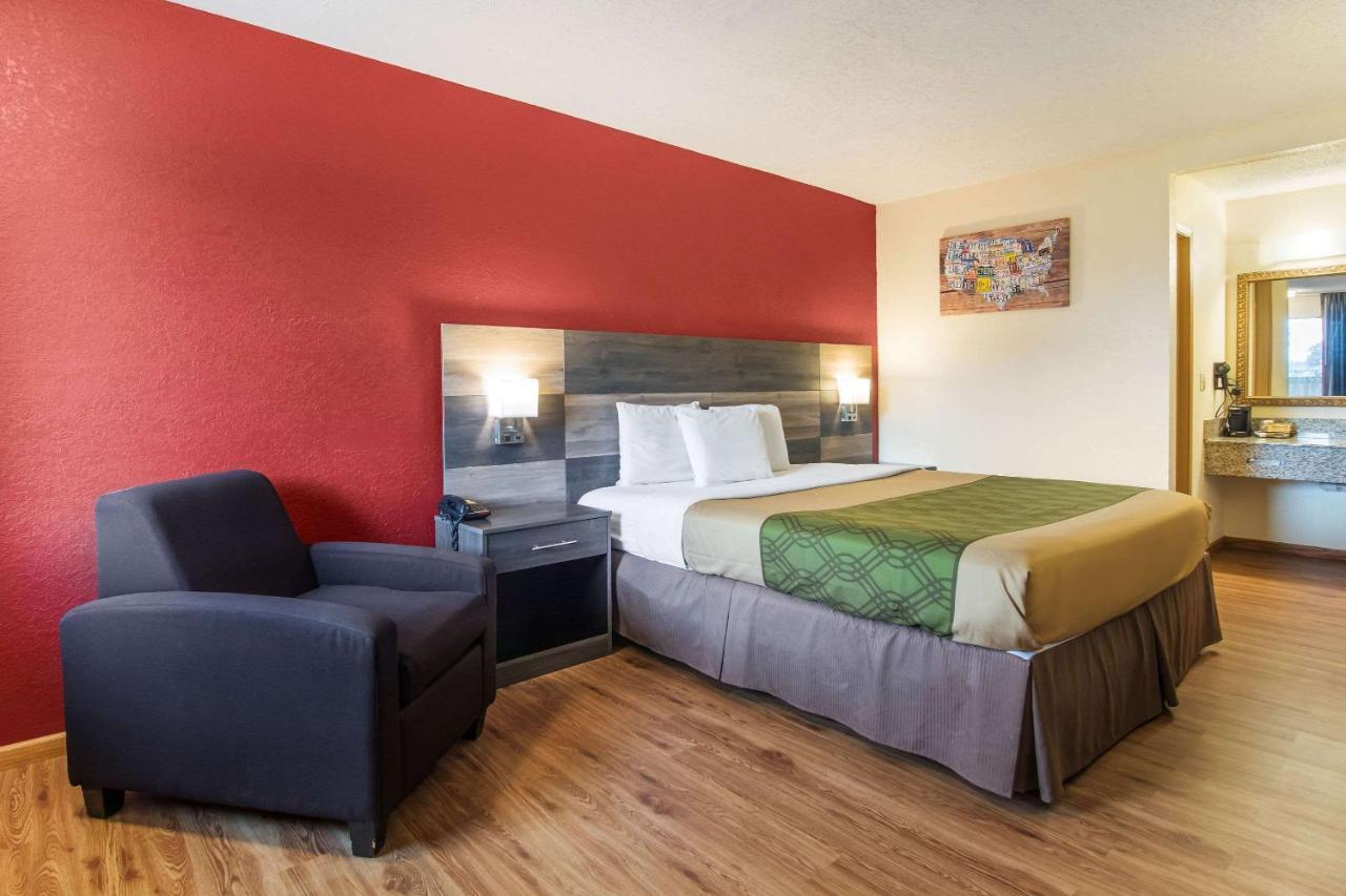 Cloverdale Econo Lodge מראה חיצוני תמונה