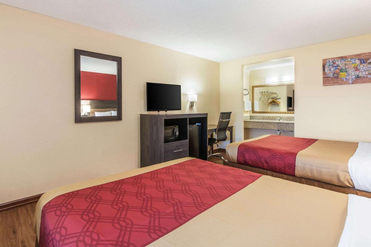 Cloverdale Econo Lodge מראה חיצוני תמונה